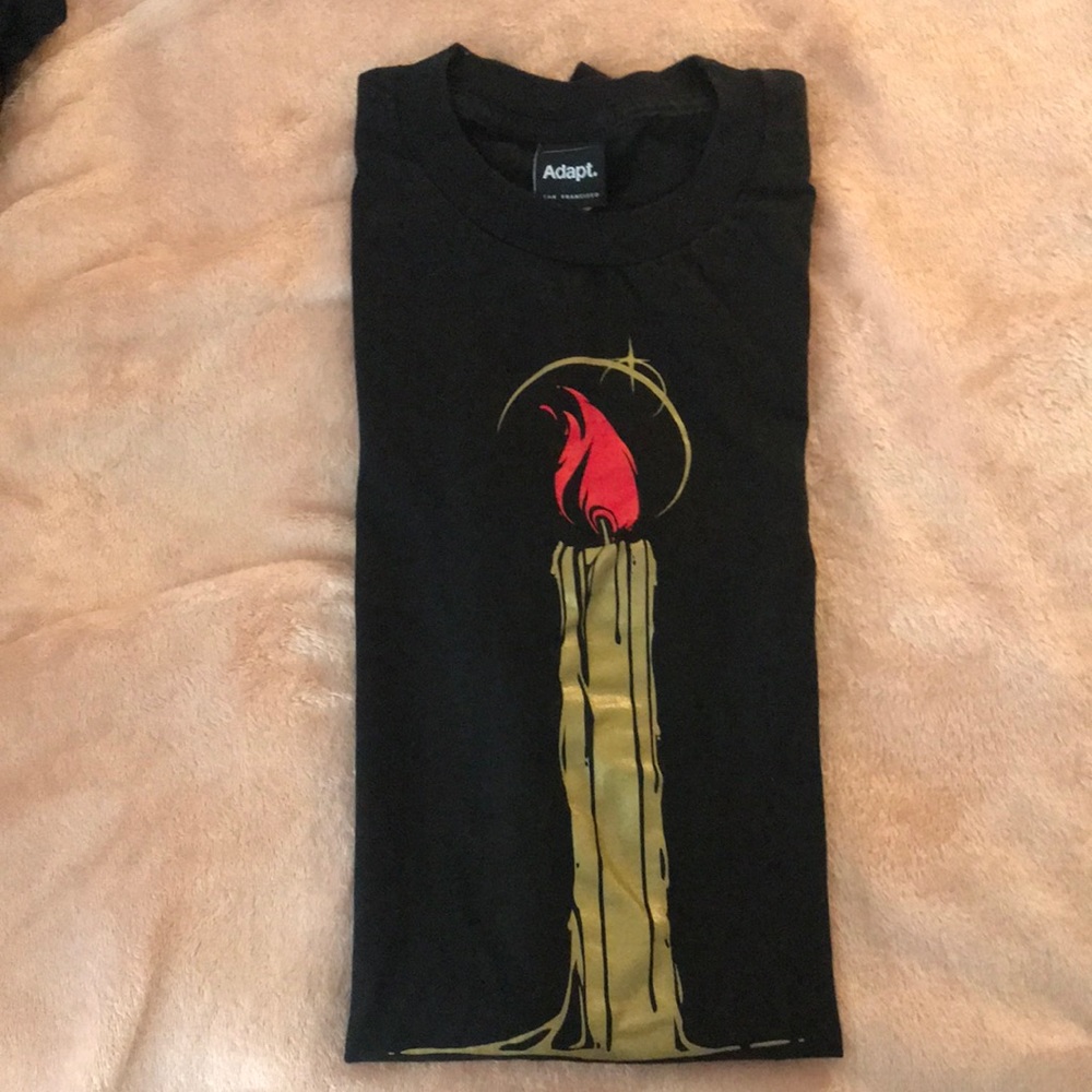 Men’s black T-shirt